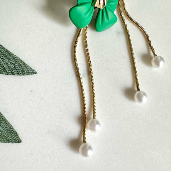 2/$30🌵 Green Bow Earrings Gold Pearl Tassel Fringe Fairy Kawaii Jewelry NEW - Picture 7 of 11